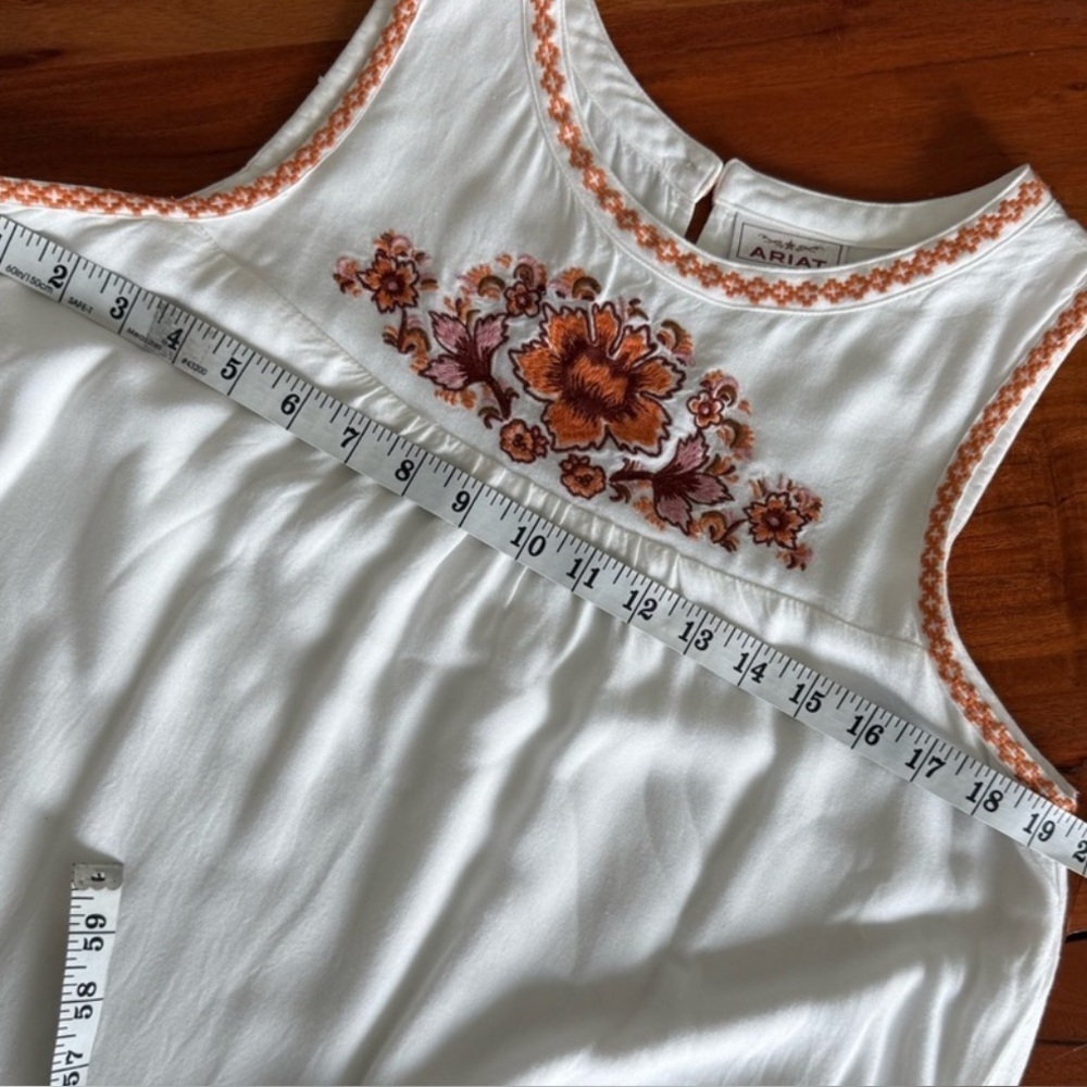 Ariat White and Red Embroidered Mini Dress women’s sized M - Picture 3 of 6